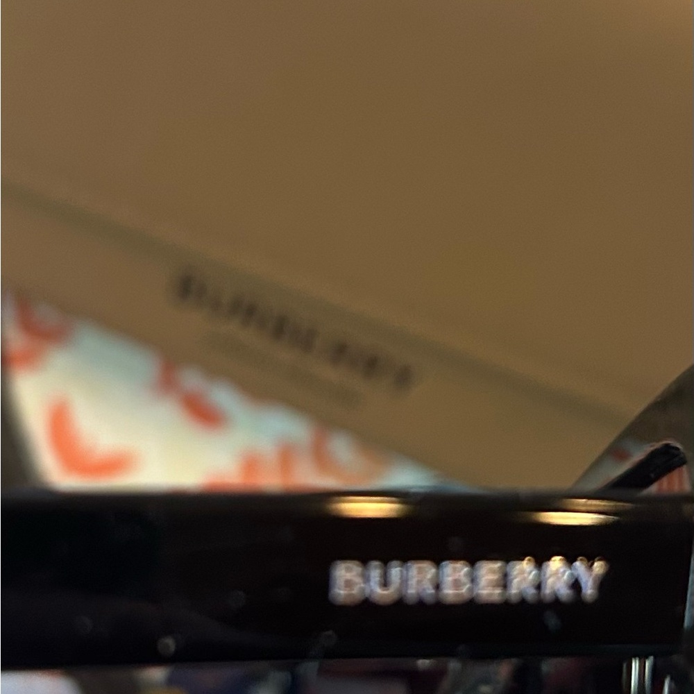 Burberry Black Oversized Sunglasses - Picture 3 of 5
